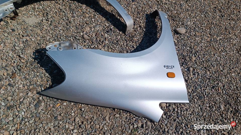 Błotnik prawy lewy przedni przód Toyota Avensis osobowe sprzedam