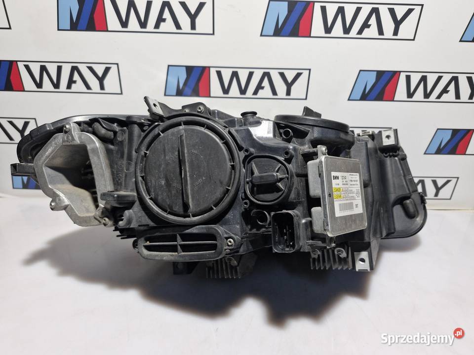 BMW F10 F11 LAMPA LEWA PRZÓD BIXENON SKRĘTNY osobowe Lampy przednie sprzedam