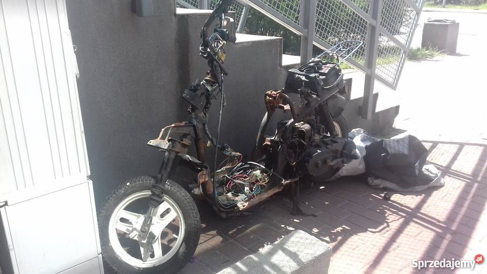Yamaha mint na zdjęciu do odbudowy dwusuwowy