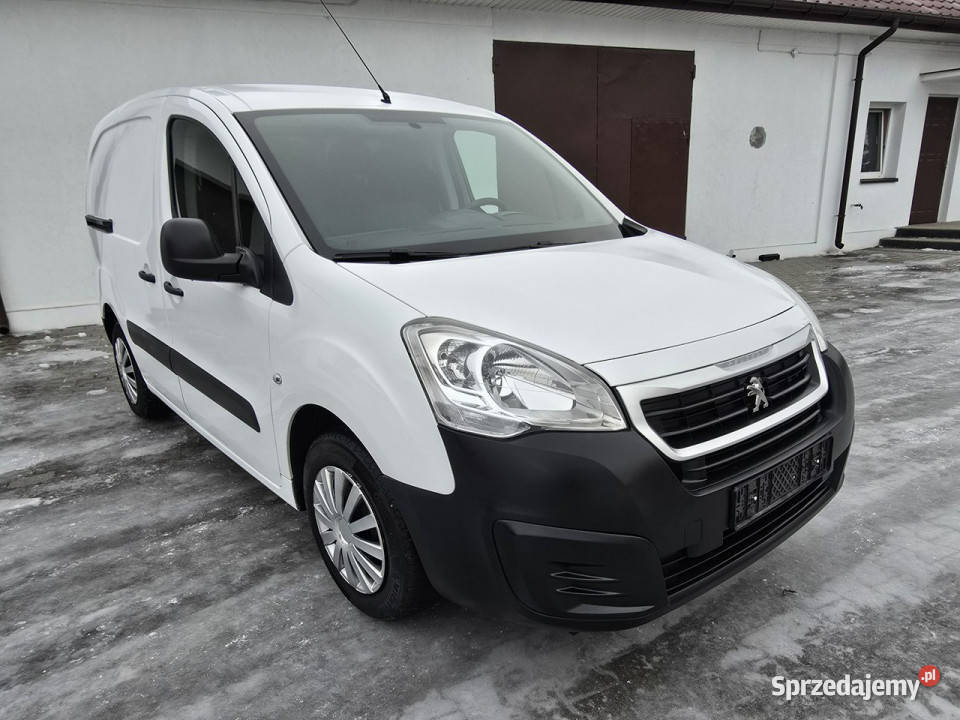 Peugeot Partner 16ehdi 2 światła przeciwmgłowe sprzedam