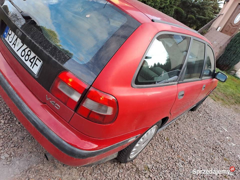 Sprzedam volvo v40 z gazem automat nieuszkodzony Kraków sprzedam