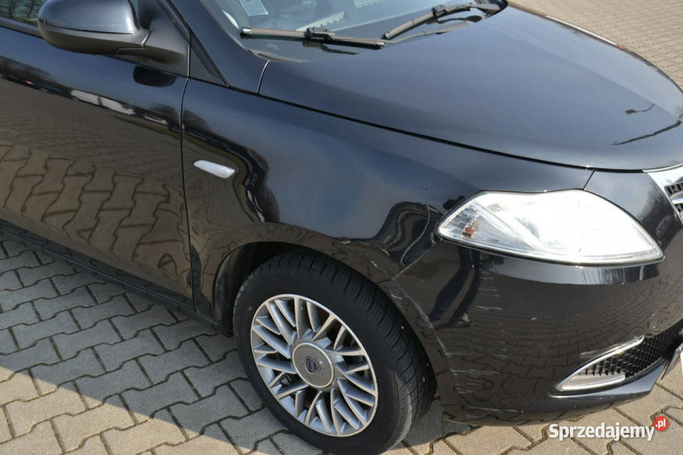 Lancia Ypsilon 12 benzynka 70 klimatyzacja fajny Kęty sprzedam