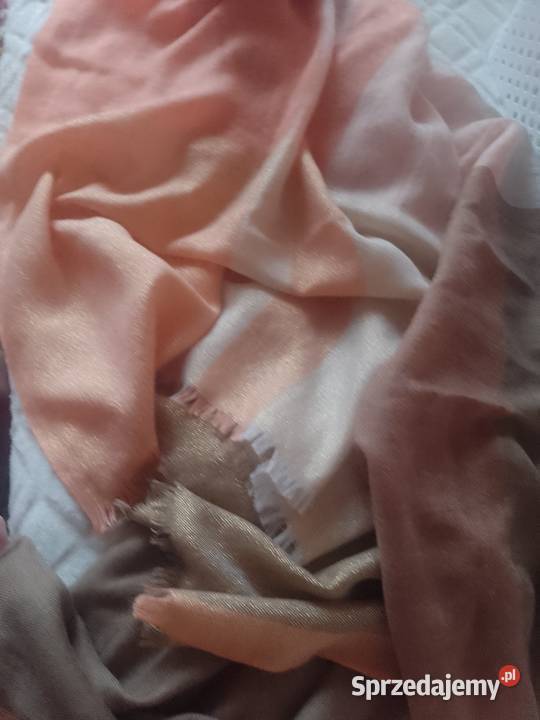 Duża chusta oversize ze złotą nitką z Madrytu małopolskie Kraków