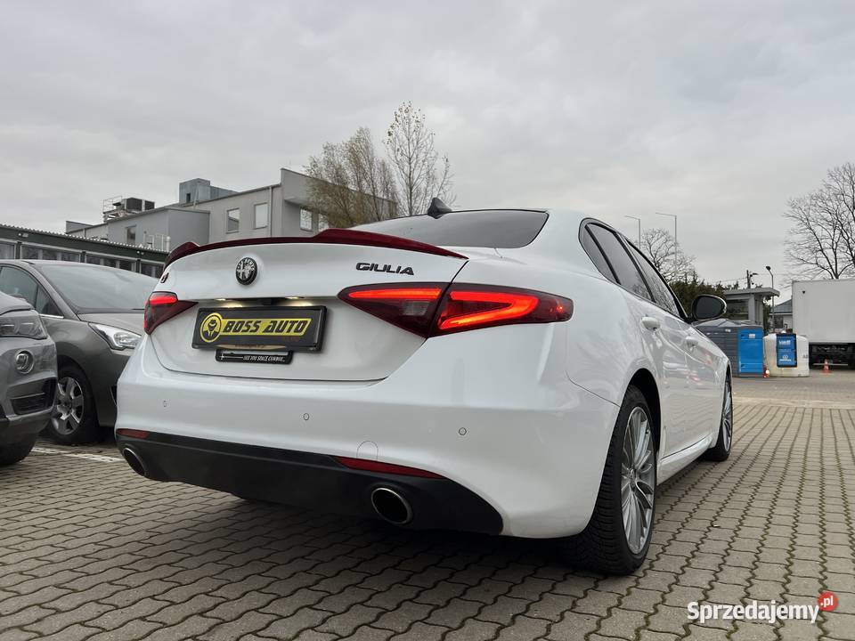 Alfa Romeo Giulia 2017 komputer pokładowy mazowieckie Warszawa