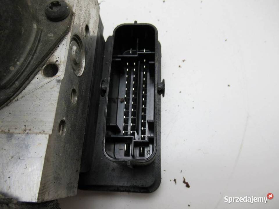 POMPA ABS HYUNDAI i30 58900A6330 16 110 osobowe sprzedam