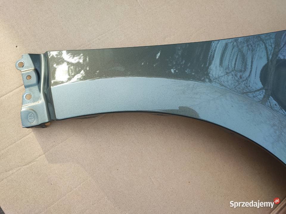 Błotnik Toyota Yaris IV Yaris 4 lewy pierwszy Rok produkcji 2023