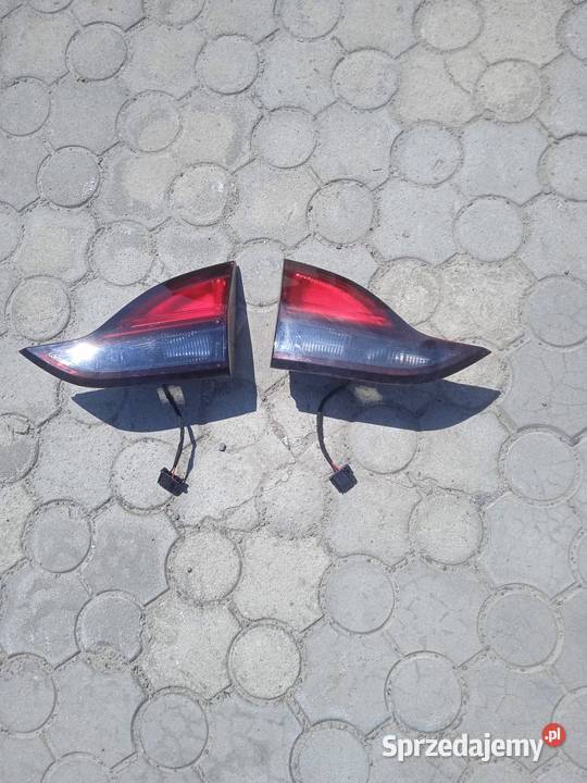 Zafira c lampy w klapę lewa prawa