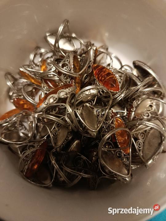 Filigranowe metalowe pierścionki PRL 1 sztuka Choszczno sprzedam