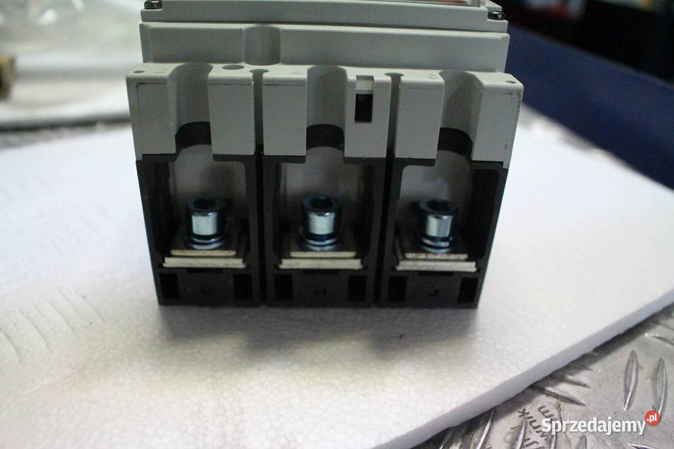 Wyłącznik MCCB NM8S250S3300 160A 123070 stac Włoszczowa
