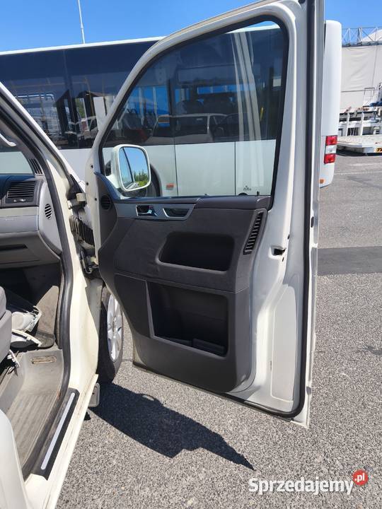 Volkswagen Multivan 105KM