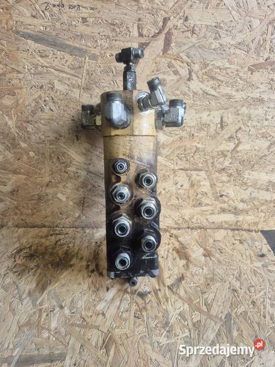 Rozdzielacz Złącze obrotowe KOMATSU PC80 MR3 śląskie Tychy sprzedam