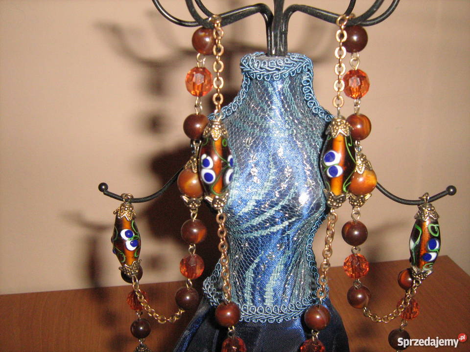 Długi naszyjnik brązowy z koralików Słupca