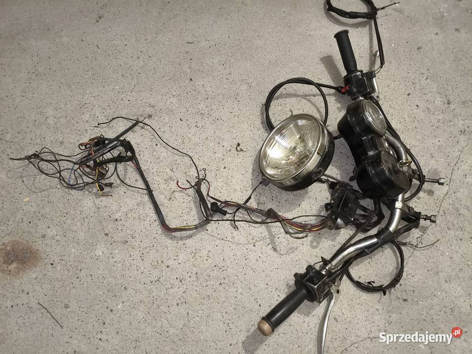 Kierownica konsola lampa instalacja elektryczna Elementy nadwozia Leszno sprzedam