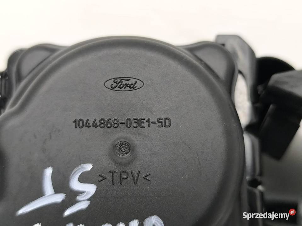 PAS BEZPIECZEŃSTWA ŚRODEK TYŁ II RZĄD FORD