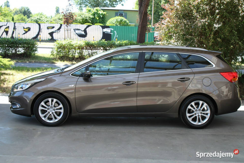 Kia Ceed LEDYOrglakierSerwisSuper stanBogate sprzedam