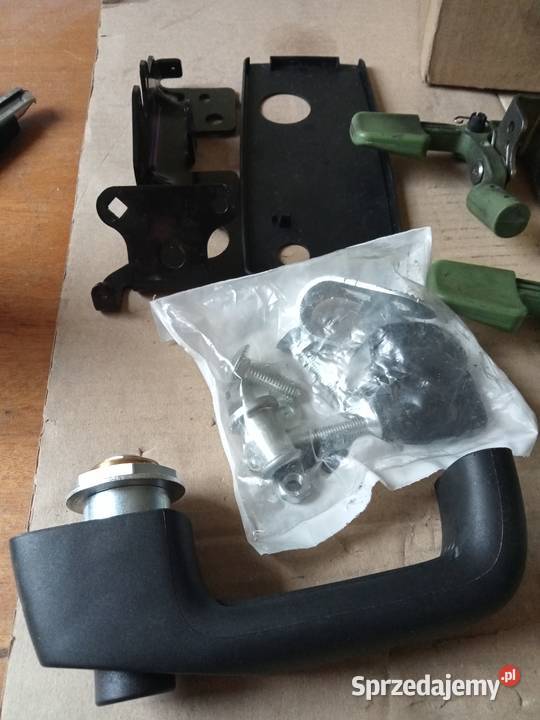 Zamek drzwi lewy John Deere AL115310 lubuskie Wschowa