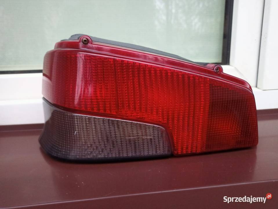 Peugeot 106 lampa tył tylna lewa wkład oprawka osobowe łódzkie