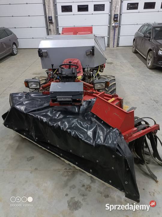 Kombajn do zbioru orzechów laskowych nieuszkodzony