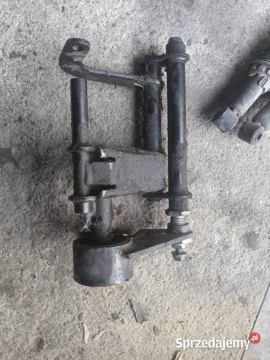 Piaggio X8 zawieszenie silnika Dębica