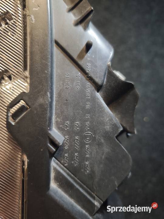 Lampa L Ford Kuga MK4 Lampy przednie Ełk