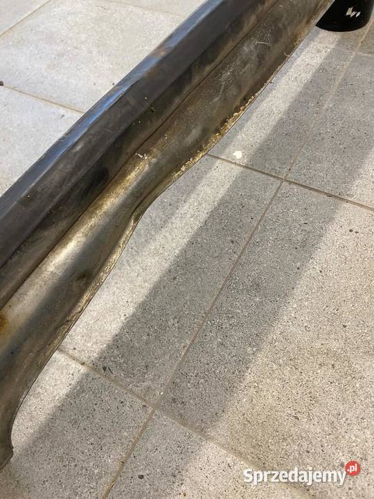 Oryginalny tylny zderzak so Mercedesa W115 osobowe Błonie sprzedam