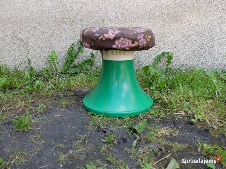 Plastikowy taboret PRL 656 wielkopolskie Kościan