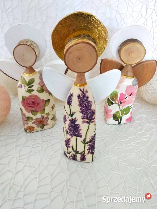 Zestaw trzech aniołków w prezentowym pudełku