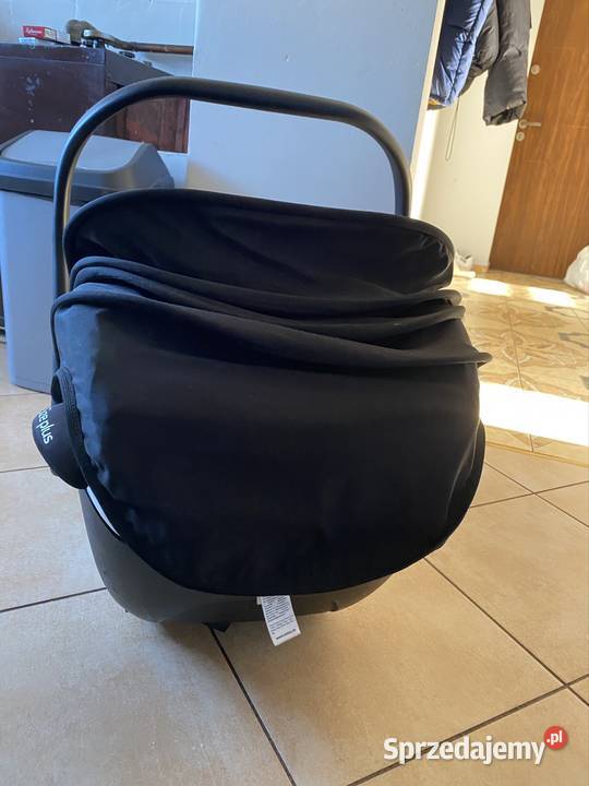 Nosidełko samochodowe sprzedam