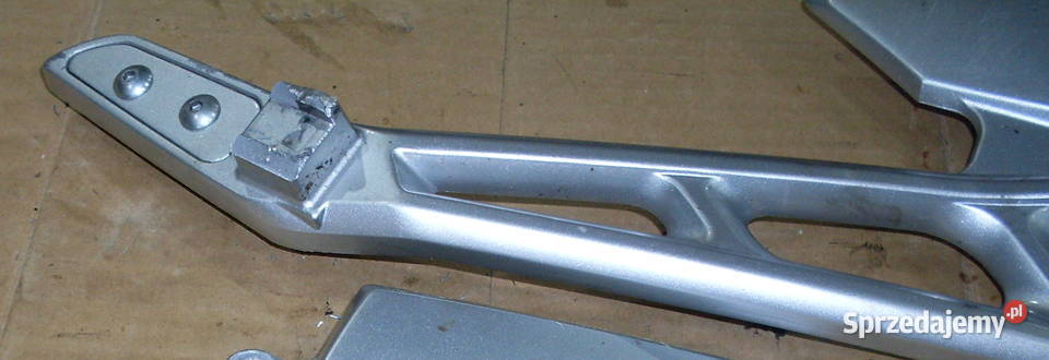 Podnóżek podnóżek set sety prawy Suzuki GSR 600 podlaskie Suchowola
