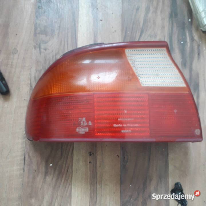 Tylna lampa kierowcy Ford Mondeo mk1 sedan Tarnów