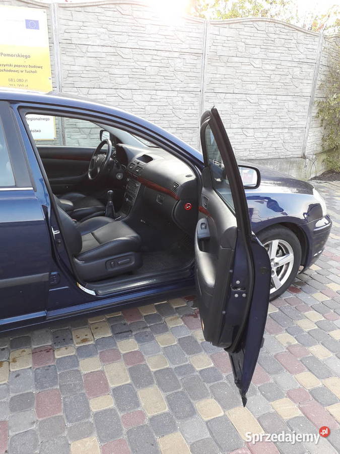 Sprzedam granatowy sedan Avensis T25 2003 wersja immobilizer Avensis Tuchola