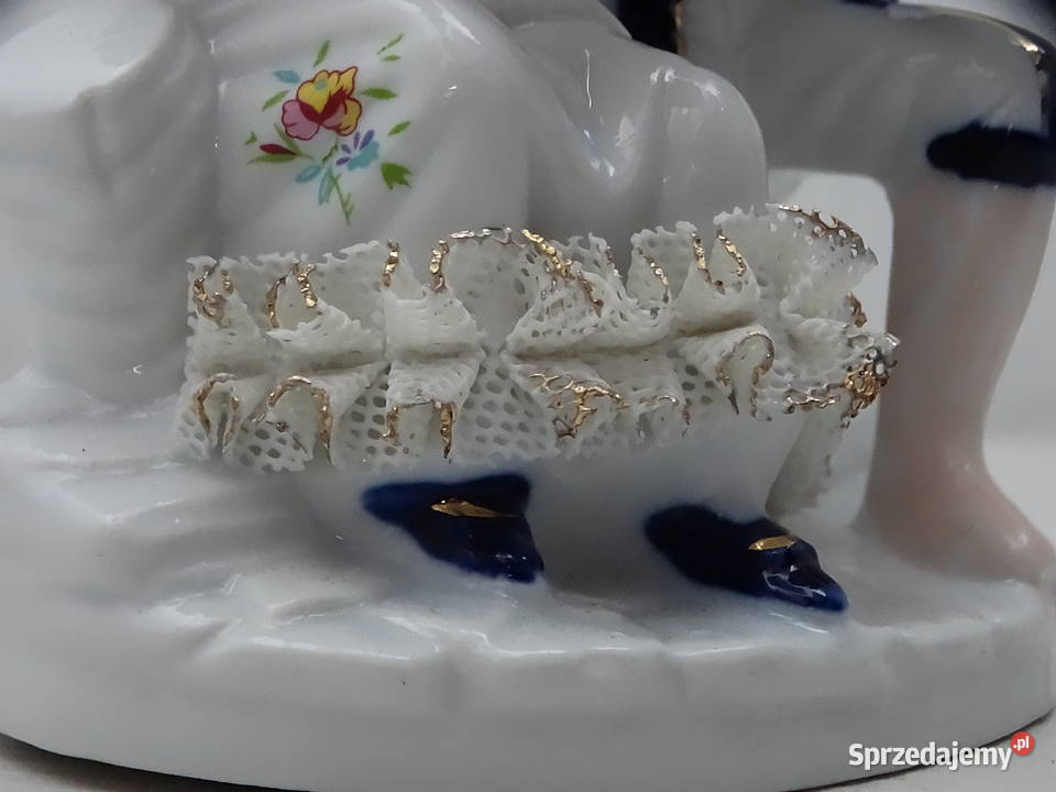 Porcelanowa figurka Para Zakochanych z Gołębiem Biłgoraj sprzedam