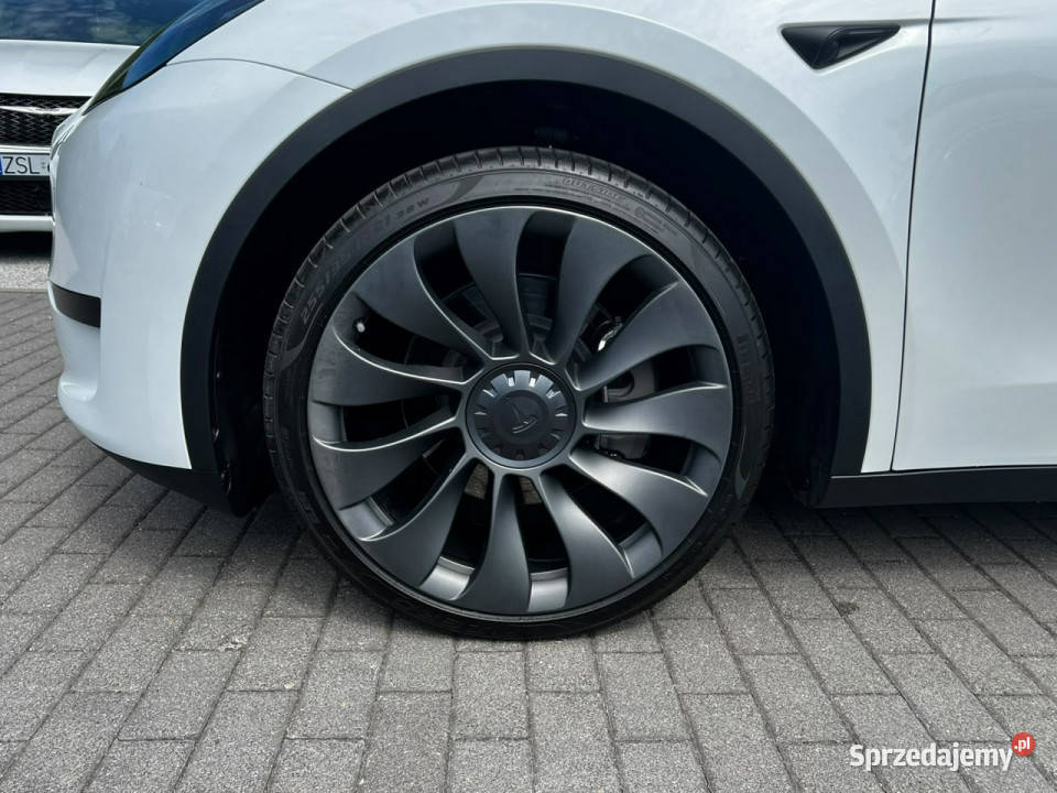 Tesla Y Longe Range RWD bluetooth Tesla Baranowo