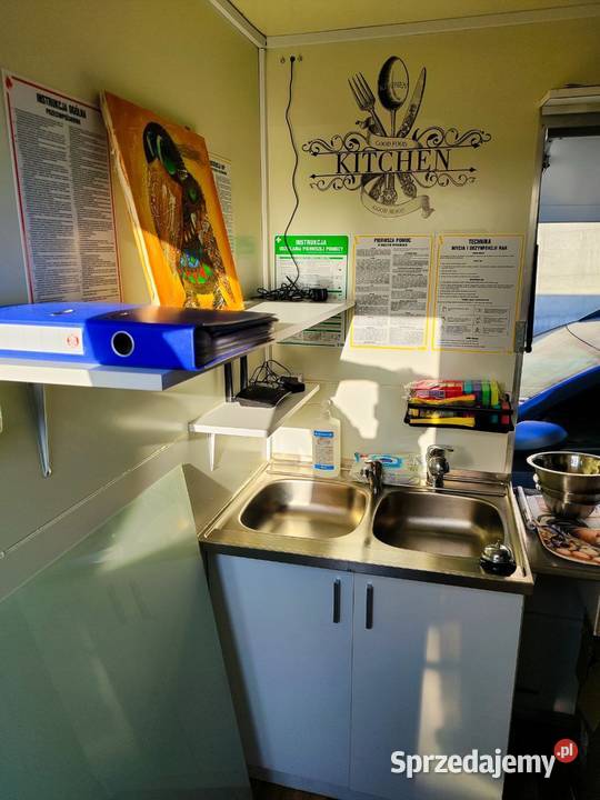 Przyczepa gastronomiczna food truck kurczak z