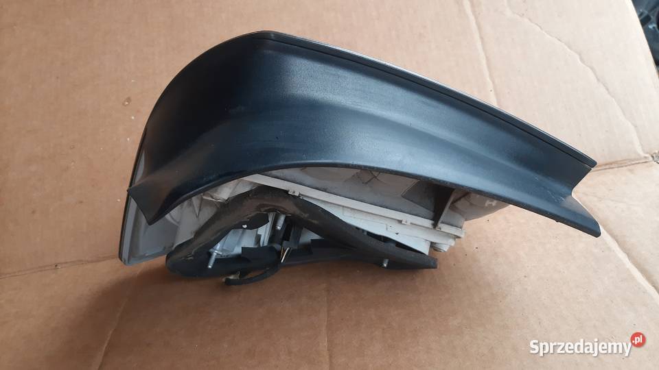 Lampa tylna prawa tył prawy Opel Astra H kombi Dębno