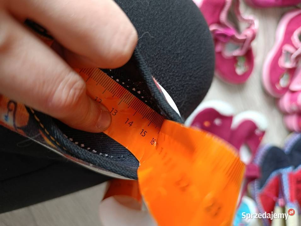 kapcie buty dziecięce rozmiar 25 długość wkładki uniseks Poznań