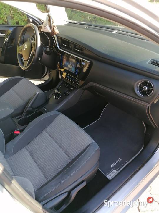 Toyota Auris 2 Hybrid Mroków