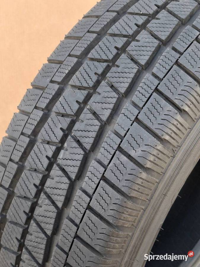 OPONY ZIMOWE FALKEN EUROWINTER VAN01 2157015C