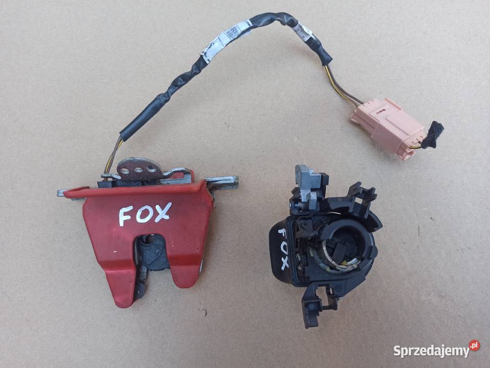 ZAMEK KLAPY BAGAŻNIKA VW FOX 5Z6827505S Zamki, wkładki i kluczyki Bolesławiec