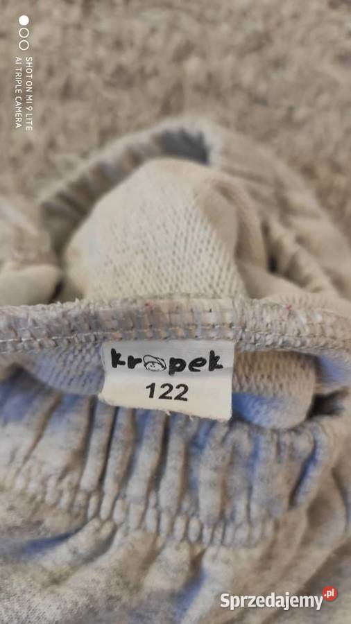 Sprzedam spodnie dresowe dziewczynki na 7 lat i dziewczynka Bydgoszcz