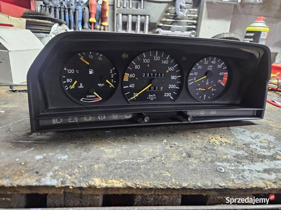 Zegar Prędkościomierz Mercedes Benz W201 190 Młynek