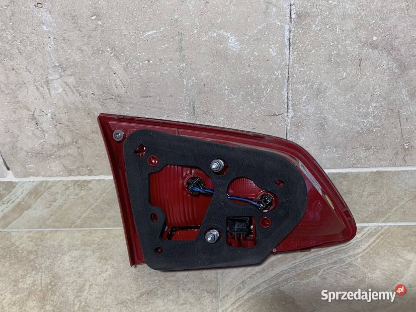 Lampa tył prawa 3AF945094C Vw Passat B7 Kombi 10 osobowe Barwałd Dolny