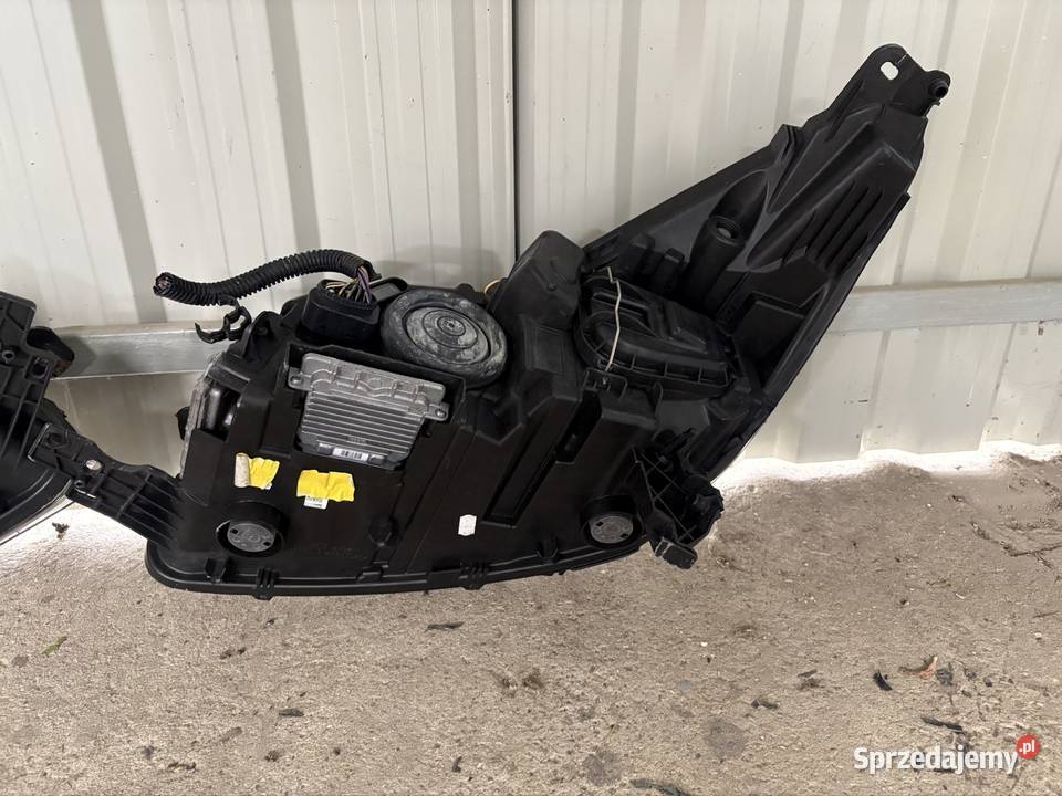 Lampy Przód Przednie Ford Kuga II MK2 Xenon Wieluń