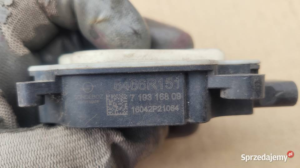 BMW F10 F11 SILNICZEK ROLETY ŻALUZJI 6466R151 Ruda Śląska