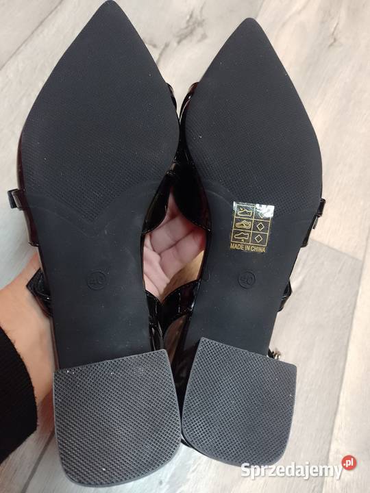 40 Czarne czółenka wieczorowe z odkrytą piętą Kraków