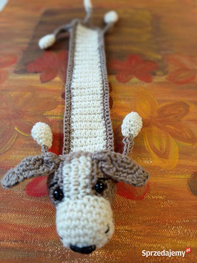 Szydełkowa zakładka do książki piesek Garbów