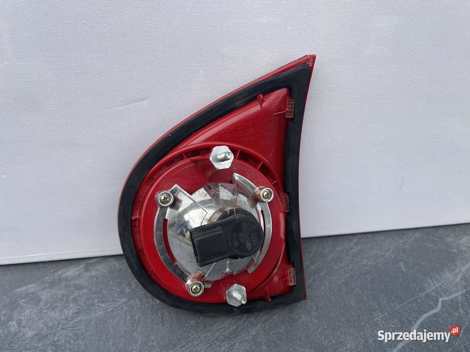 VW GOLF 5 LEWA LAMPA W KLAPĘ osobowe Ostroróg sprzedam