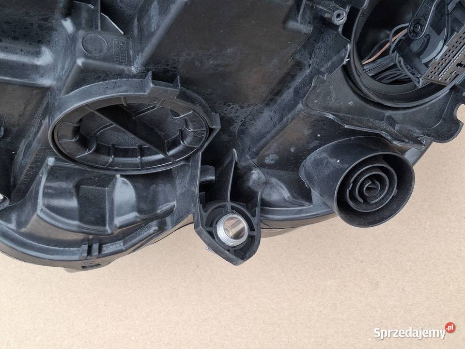 VW T61 T6 LIFT REFLEKTOR PRAWY FULL LED LAMPA Lampy przednie sprzedam