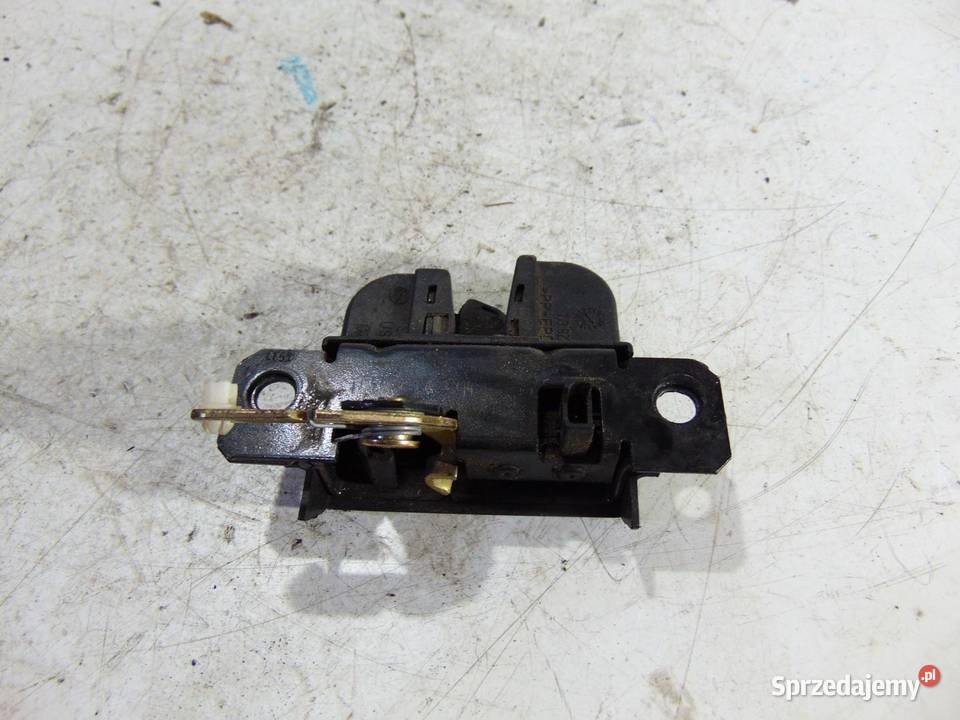 ZAMEK KLAPY TYŁ VW GOLF IV 1J9827505 osobowe