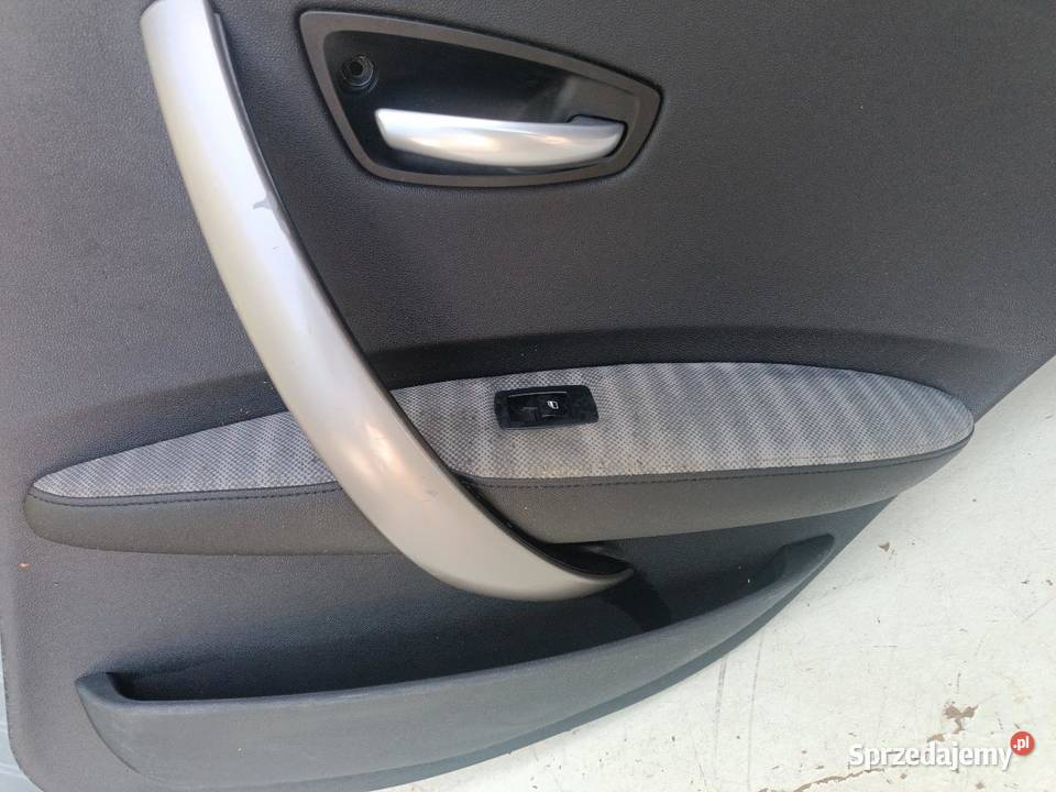 BOCZEK TAPICERKA DRZWI PRAWY TYŁ BMW E87 7067959 Tapicerki samochodowe sprzedam